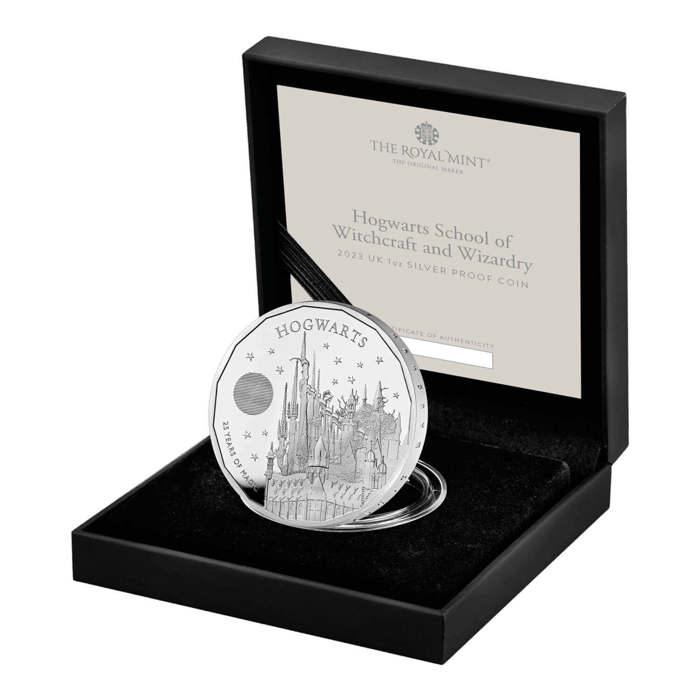 Hogwarts 2023 UK 1oz Silver Proof Coin